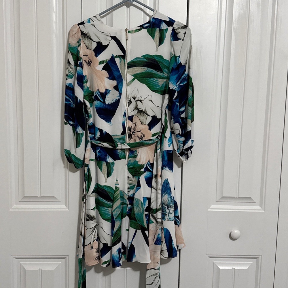 White House Black Market sleeved godet dress, petite 4 - Picture 6 of 8